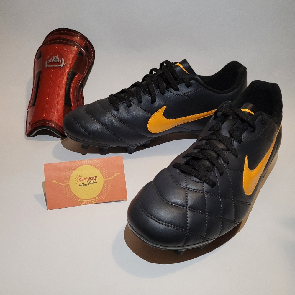 $$ SOLD Mens Size 9.5 NIKE Tiempo Rio FG